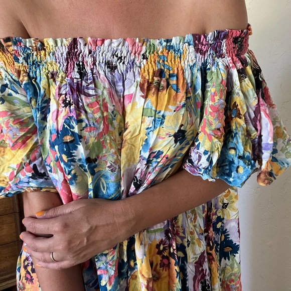 H&M Bright Floral Mumu - Picture 7 of 7